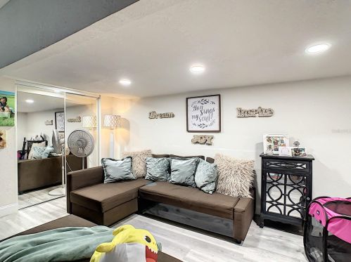 2425 Franklin Dr, Kissimmee FL 34744-2725 exterior