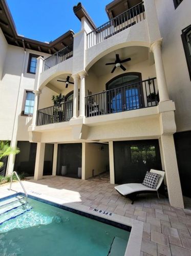 1008 7th St, Naples FL  34102-7333 exterior