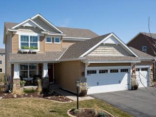1050 Meadow Ln, Minnetrista, MN 55387