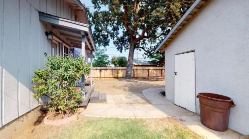 3336 Topeka St, Riverbank CA  95367-2330 exterior