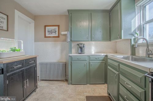 385 Zynn Rd, Downingtown PA  19335-1146 exterior