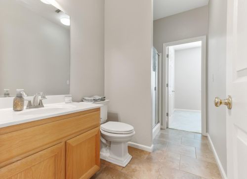 4533 Visions Dr, Turlock CA  95382-8332 exterior