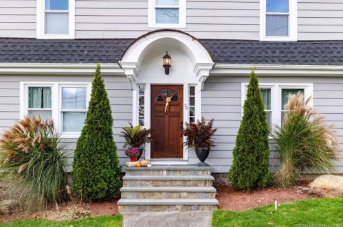 33 Greenway Rd, United States Coast Guard Ac, CT 06320-2945