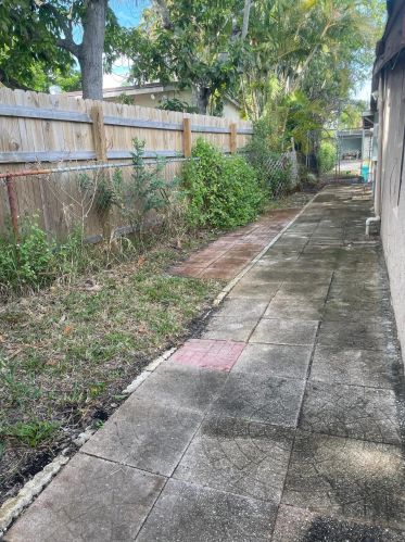360 Palm Dr, Boynton Beach FL  33435-1639 exterior