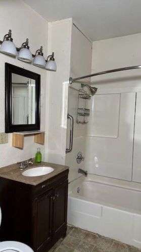 8 Belmont Ave, Mount Vernon OH  43050-1648 exterior