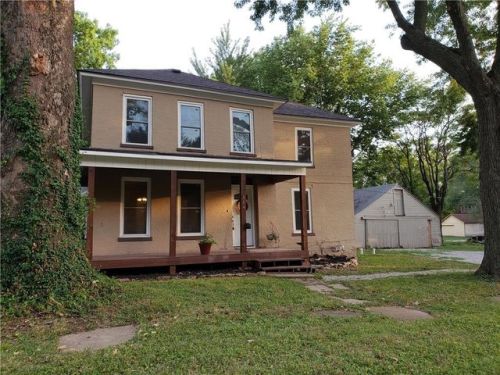 604 Mulberry St, Ottawa, KS 66067-1817