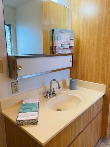 2570 Akepa St, Pearl City HI  96782-1072 exterior