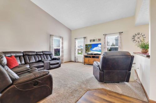 1565 Roscommon Dr, Pataskala OH  43062-7018 exterior