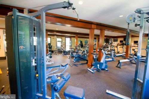 19058 Boyer Fields Pl, Leesburg VA 20176-1643 exterior