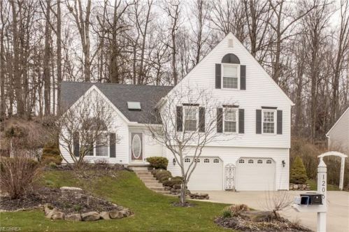 1206 Waldo Way, Twinsburg, OH 44087-1031