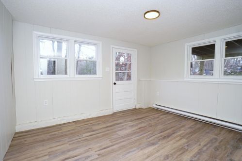 43 Joseph Rd, Salem NH  03079-2021 exterior