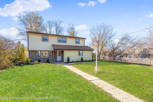 3 Fox Dr, Hazlet NJ  07730-1410 exterior