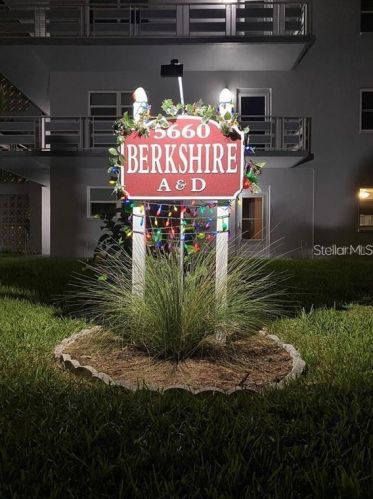 5660 80th Street Ct, Saint Petersburg, FL 33709