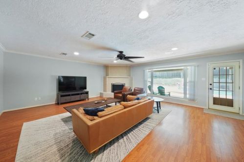 17 Foy Martin Dr, Conroe TX  77304-1317 exterior