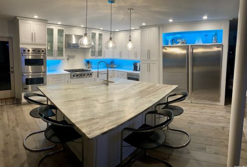 326 Lido Promenade, North Lindenhurst NY  11757-6600 exterior