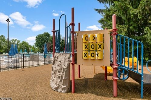 22 Birchwood Rd, Bedminster NJ  07921-1910 exterior