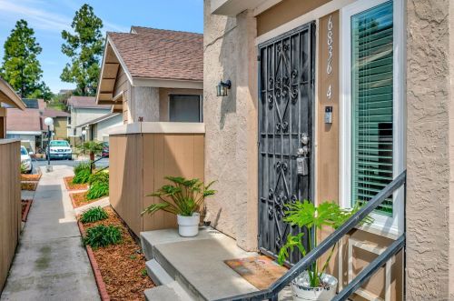 6836 Quebec Ct, San Diego, CA 92139-2709
