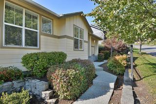 13225 239th Way, Redmond, WA 98053-6272