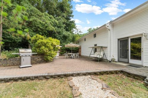 40 Wilson Ave, Morganville NJ  07751-9786 exterior