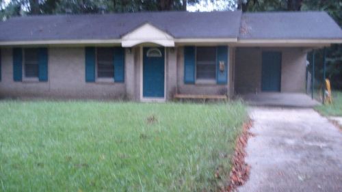 1005 Florida St, Tallulah, LA 71282-5209