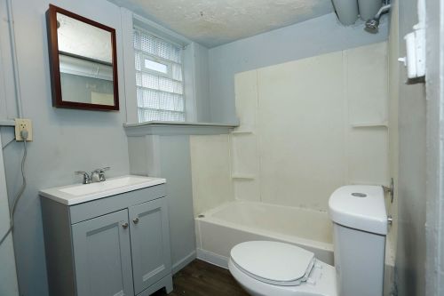 606 Locust St, Milwaukee WI 53212-2545 exterior