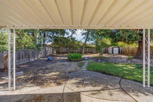 1170 Franquette Ave, Santa Rosa CA  95405-6830 exterior