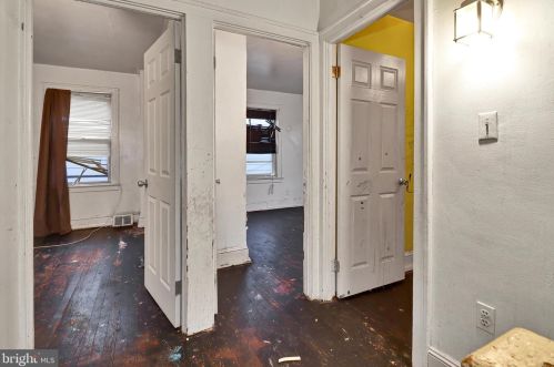 325 Tioga St, Trenton NJ 08609-1529 exterior