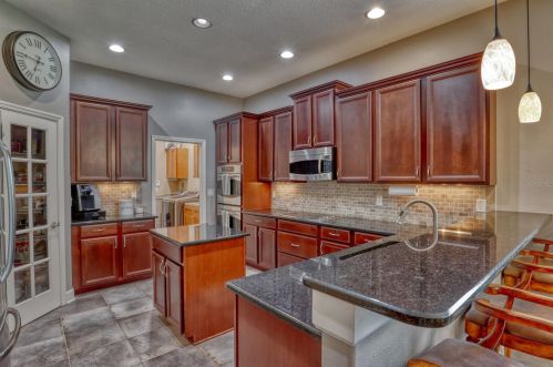 19401 Sweet Grass Way, Lutz FL  33558-5016 exterior