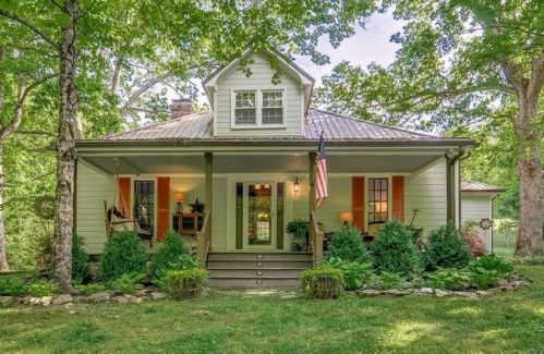 5869 Garrison Rd, Franklin, TN 37064-9243