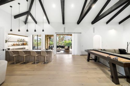 12 Clancy Ln, Rancho Mirage CA  92270-4501 exterior