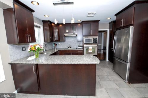 410 Steven St, Norristown PA  19403-2614 exterior