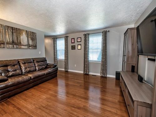 630 Walden Way, Imperial PA  15126-9684 exterior