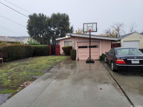 1011 Alberni St, Palo Alto, CA 94303-1006