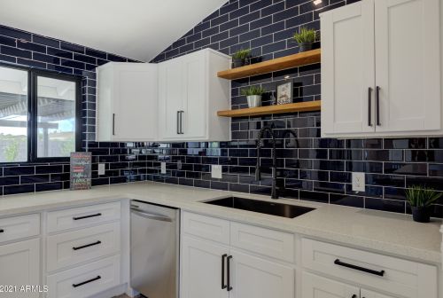 6220 7th Ave, Phoenix AZ 85007-4102 exterior