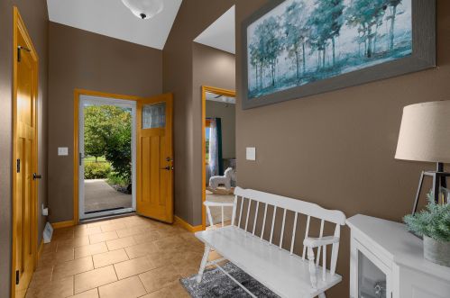 509 Russell Dr, Holmen, WI 54636-8813