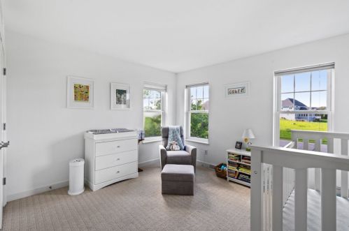 1465 Glen Oaks Ln, Thiensville WI  53092-2954 exterior