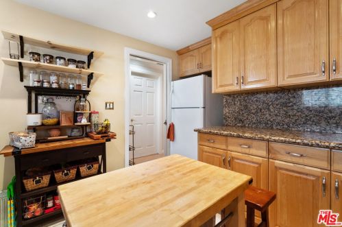 1007 San Rafael Ave, Glendale CA  91202-2414 exterior