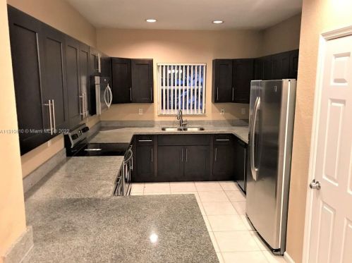 7508 17th Dr, Hollywood FL  33024-1004 exterior