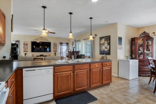 6 Flatfish Dr, Kissimmee FL  34759-4850 exterior