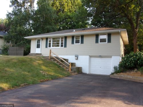 6611 5th St, Saint Paul, MN 55128-6621