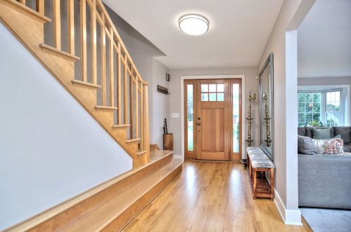 8 Bauer Pl, Westport CT  06880-4102 exterior