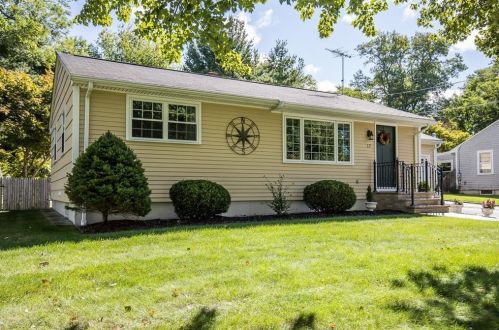 17 Barden Ln, Warren RI  02885-3607 exterior