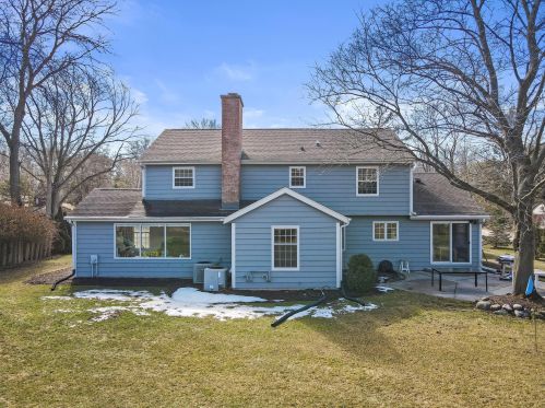 1100 Donges Ct, Milwaukee WI  53217-1412 exterior