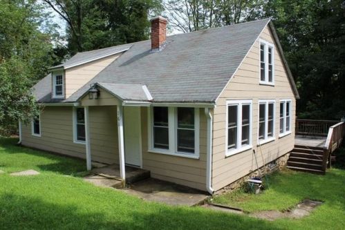 161 Summer St, Barre, MA 01005-9552