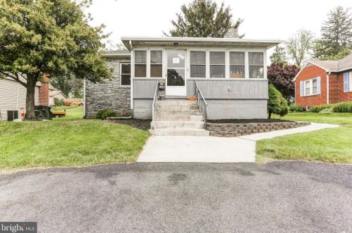 168 Market St, Highspire, PA 17034-1111