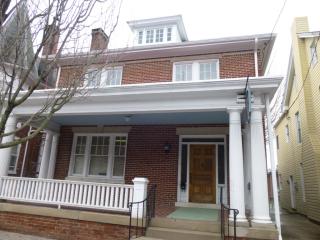 108 Main St, Ephrata PA  17522-9443 exterior