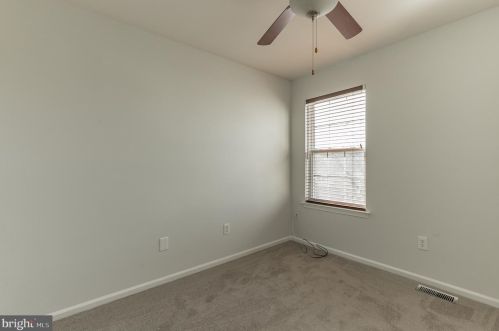 142 Laurel Trl, Swedesboro NJ  08085-4074 exterior