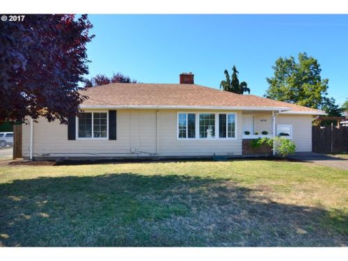 1874 16 St, Springfield OR  97477-1666 exterior