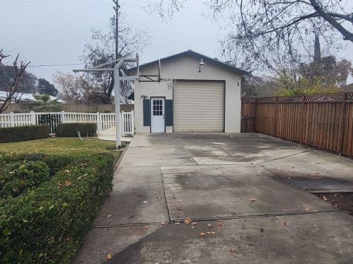 721 3rd St, Grayson, CA 95363-2109