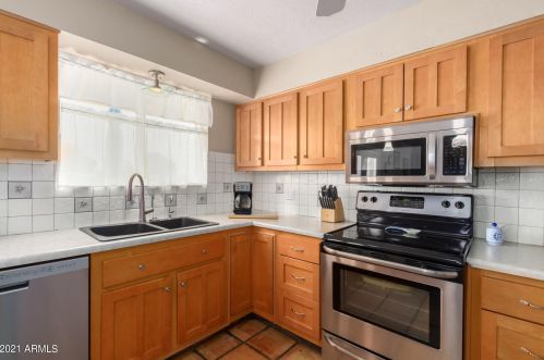 3623 Yorkshire Dr, Glendale AZ  85308-2335 exterior